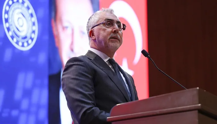 Bakan Işıkhan Dijital Dönüşüm ve Geleceğin Meslekleri Zirvesi’ne Katıldı